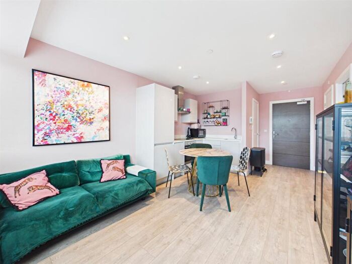 1 Bedroom Flat For Sale In Queens House, Kymberley Road, Harrow, HA1