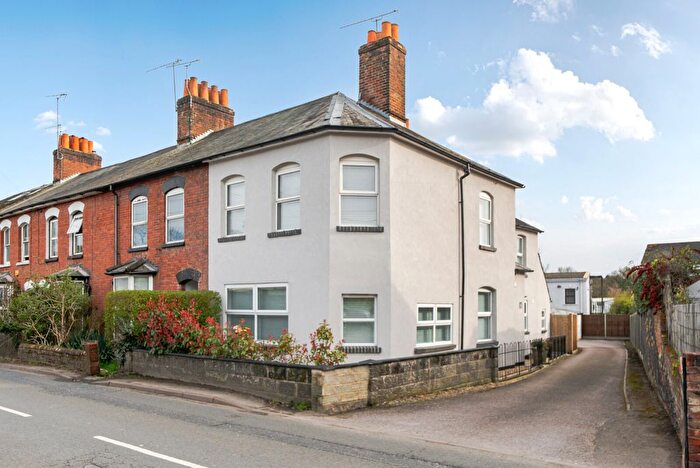 4 Bedroom End Terrace House For Sale In Guildford Road, Farnham, GU9