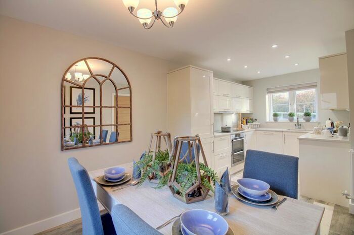 3 Bedroom Detached House For Sale In Carpenter Drive, Bovey Tracey, Newton Abbot, TQ13