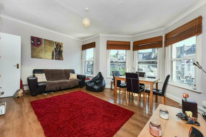 2 Bedroom Flat To Rent In Umfreville Road, London, N4