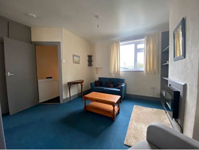 1 Bedroom Apartment To Rent In Snowdon Street, Penygroes, LL54