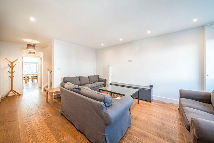 4 Bedroom Property To Rent In Telford Avenue, Streatham Hill, SW2