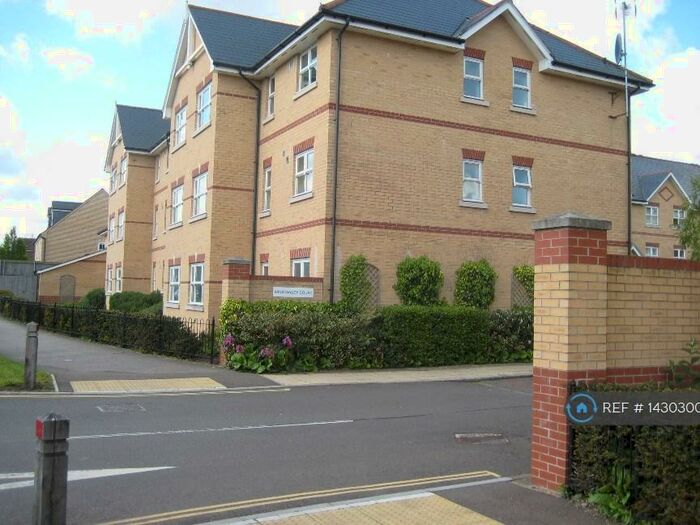 2 Bedroom Flat To Rent In Winstanley Court, Cambridge, CB1