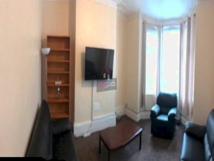 5 Bedroom Property To Rent In Carlton Road, Salford, M6