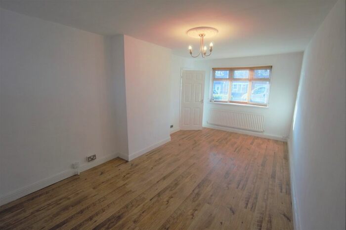 3 Bedroom Terraced House To Rent In Titian Avenue, South Shields, Tyne And Wear, NE34
