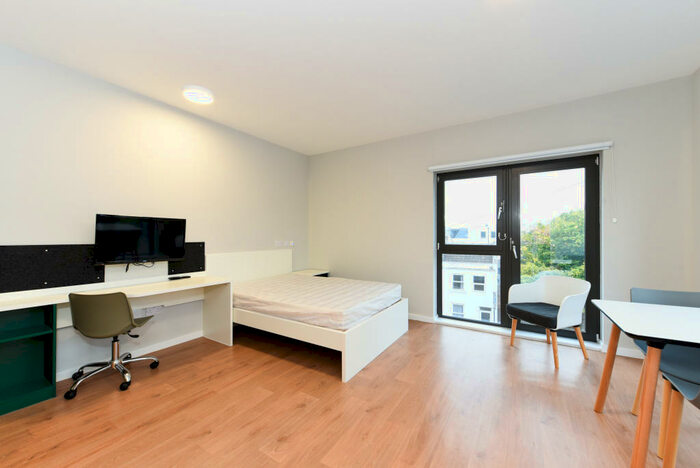 Studio To Rent In Brougham Hayes, Bath, BA2