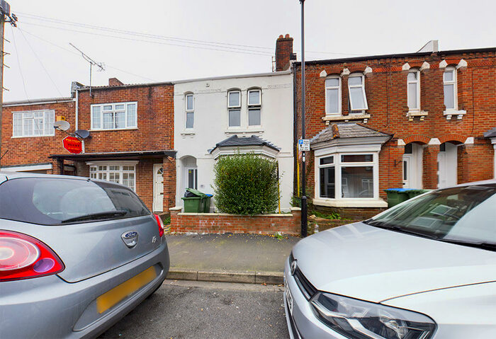 5 Bedroom Terraced House To Rent In Milton Road, Southampton, Hampshire, SO15