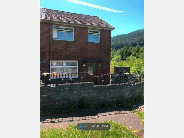 3 Bedroom Semi-Detached House To Rent In Darren Las, Merthyr Vale, Merthyr Tydfil, CF48