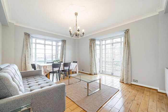 2 Bedroom Flat For Sale In Gloucester Place, Marylebone, NW1