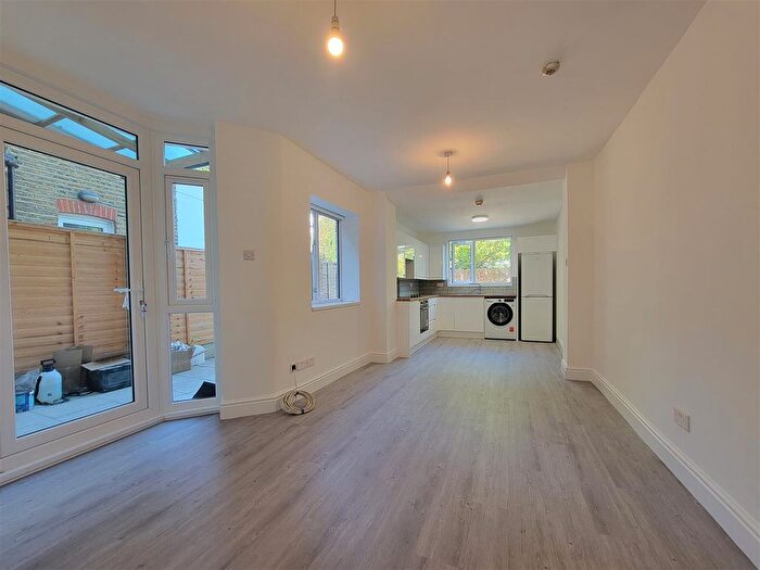 1 Bedroom Flat To Rent In Umfreville Road, Hornsey, N4
