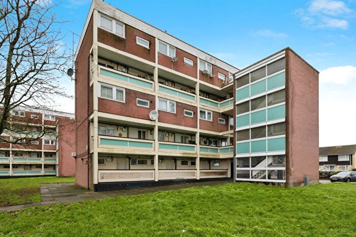 2 Bedroom Flat For Sale In Irving Road, Southampton, SO16