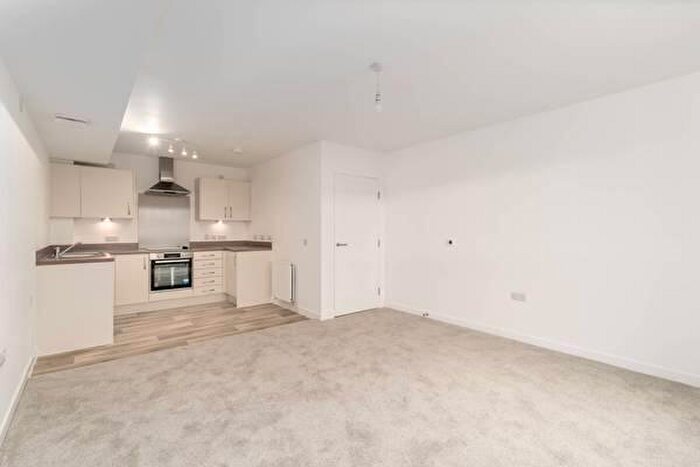 2 Bedroom Apartment To Rent In Coll Grove, Glasgow, G21