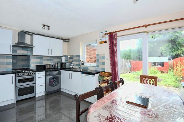 3 Bedroom Terraced House To Rent In Arnett Avenue, Finchampstead, Wokingham, Berkshire, RG40