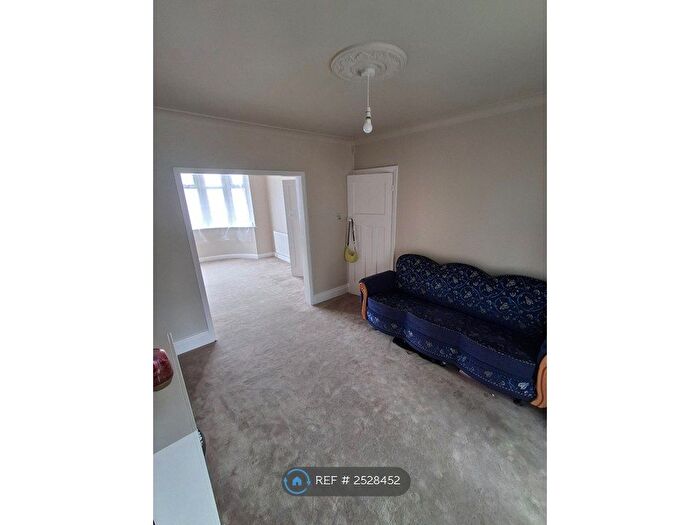 3 Bedroom Detached House To Rent In Mincing Lane, Rowley Regis, B65