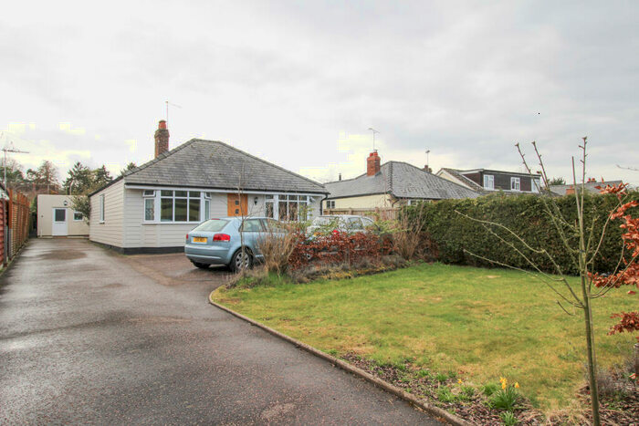 3 Bedroom Detached Bungalow To Rent In The Beeches Ashley Road, Newmarket, Suffolk, CB8