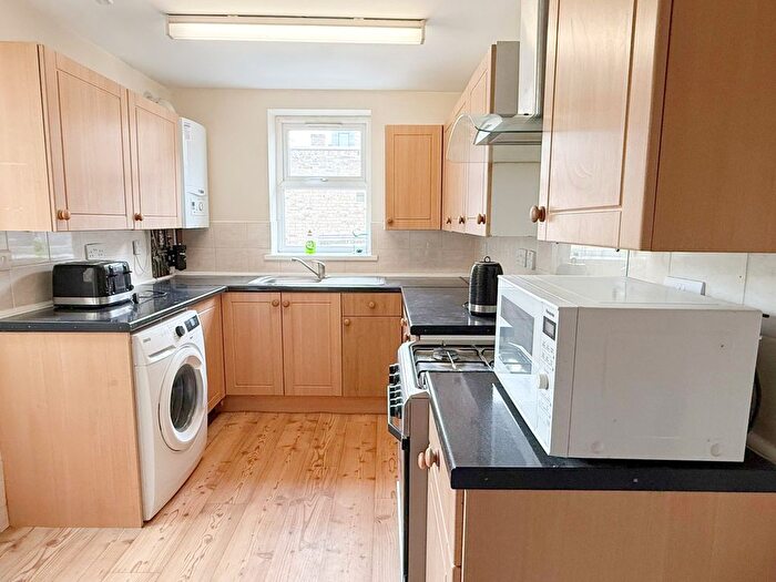 5 Bedroom Terraced House To Rent In Dunlace Road, London, E5