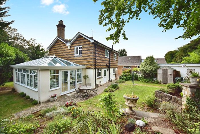 4 Bedroom Detached House For Sale In Sittingbourne Road, Maidstone, Kent, ME14