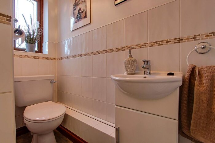 4 Bedroom Detached House For Sale In Orchard Drive, West Walton, PE14