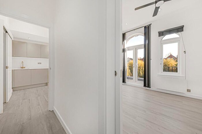 1 Bedroom Flat To Rent In Canfield Gardens, South Hampstead, NW6