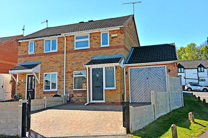 2 Bedroom Semi-Detached House For Sale In Thistlegreen Close, Heanor, DE75