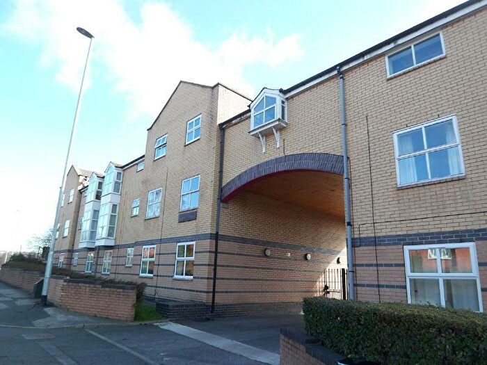 2 Bedroom Flat To Rent In Dib Lane, Leeds, West Yorkshire, Uk, LS8