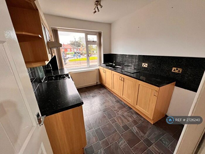 1 Bedroom Flat To Rent In Droylsden Road, Manchester, M34