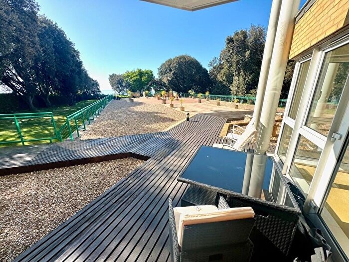 2 Bedroom Apartment For Sale In Manor Road, Bournemouth, Dorset, BH1