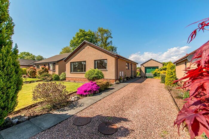 2 Bedroom Bungalow For Sale In Almond Grove, Huntingtowerfield, Perth, PH1