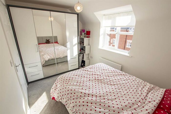 2 Bedroom Apartment To Rent In Escelie Way, Birmingham, West Midlands, B29