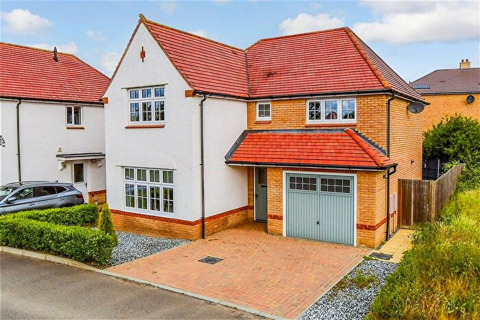 4 Bedroom Detached House For Sale In Little Threads, Maidstone, Kent, TN12