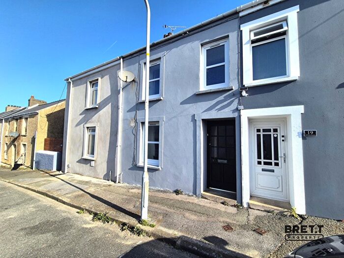 2 Bedroom Terraced House To Rent In Robert Street, Milford Haven, Pembrokeshire., SA73