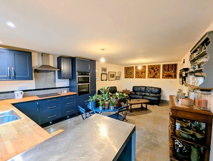 3 Bedroom End Terrace House For Sale In Westbrook Avenue, Teignmouth, TQ14