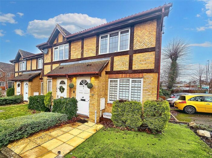 2 Bedroom End Of Terrace House To Rent In Percheron Drive, Knaphill, Woking, Surrey, GU21