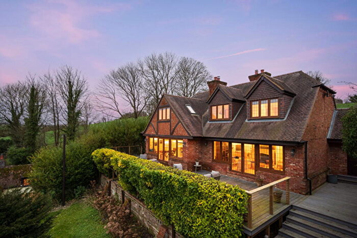 3 Bedroom Detached House For Sale In Forge Hill, Hampstead Norreys, RG18