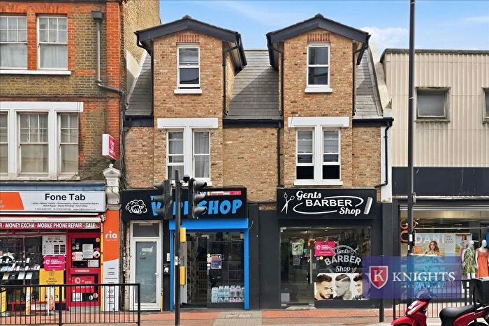 2 Bedroom Flat For Sale In Fore Street, London, N18