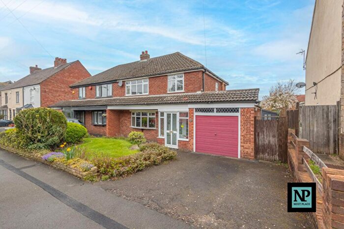 3 Bedroom Semi-Detached House For Sale In Boulters Lane, Wood End, CV9