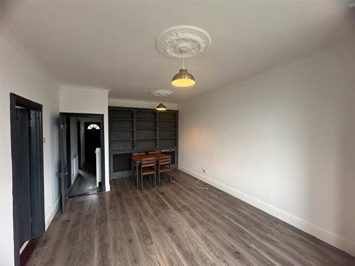 2 Bedroom Flat To Rent In Tonbridge Road, Maidstone, ME16