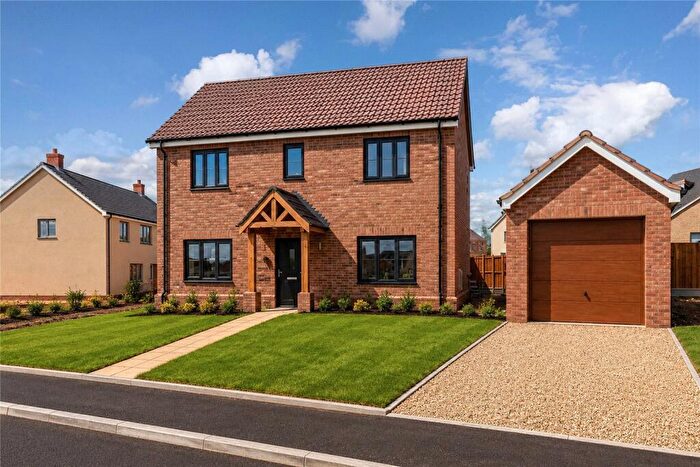4 Bedroom Detached House For Sale In Alan Avenue, Newton Flotman, Norwich, NR15