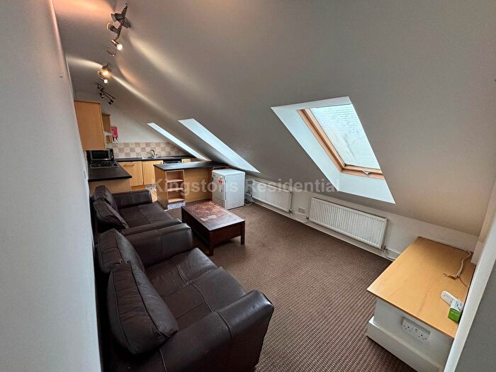 2 Bedroom Flat To Rent In Princes Street, Roath, CF24