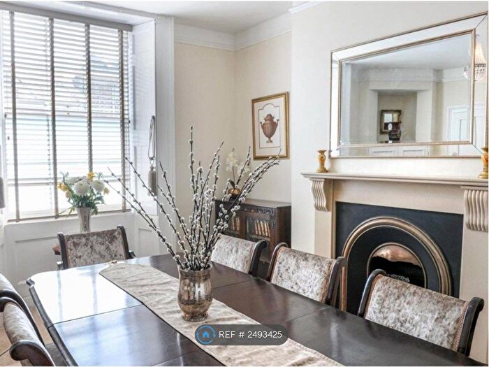 3 Bedroom Semi-Detached House To Rent In West Street, Tavistock, PL19