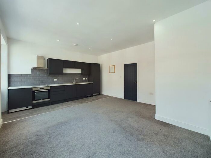 1 Bedroom Apartment To Rent In Parliament Street, HU1