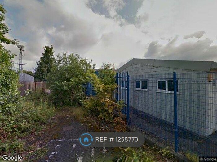 2 Bedroom Flat To Rent In Arnfield Road, Audenshaw, Manchester M34