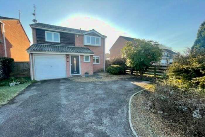 4 Bedroom Property To Rent In Woolslope Road, Ferndown BH22