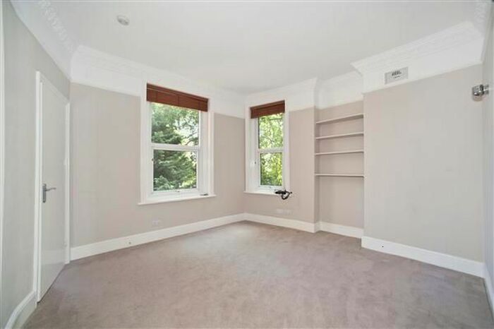 2 Bedroom Flat To Rent In Hammersmith Grove, London, W6