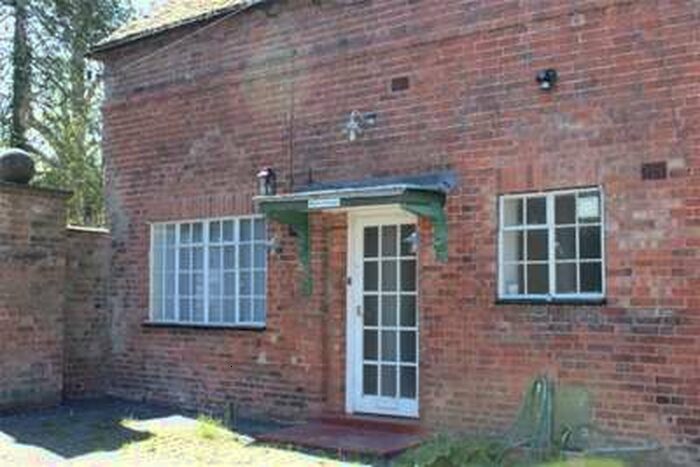 2 Bedroom Cottage To Rent In Mews Cottage, Wellesbourne Hall, Wellesbourne, CV35