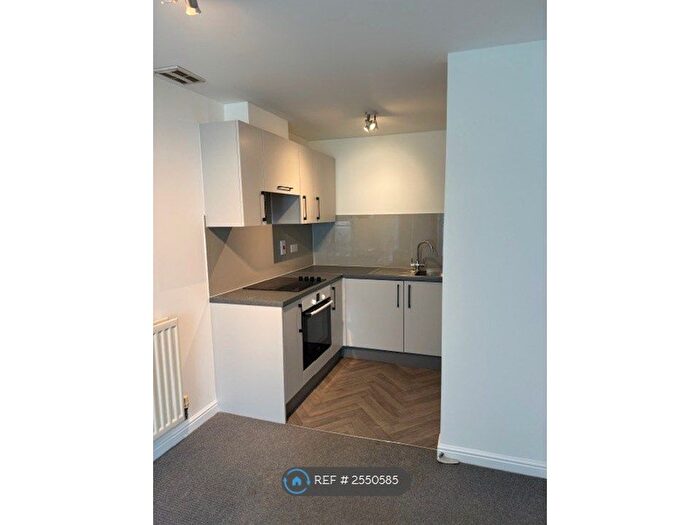 1 Bedroom Flat To Rent In Malcolm Place, Reading, RG1