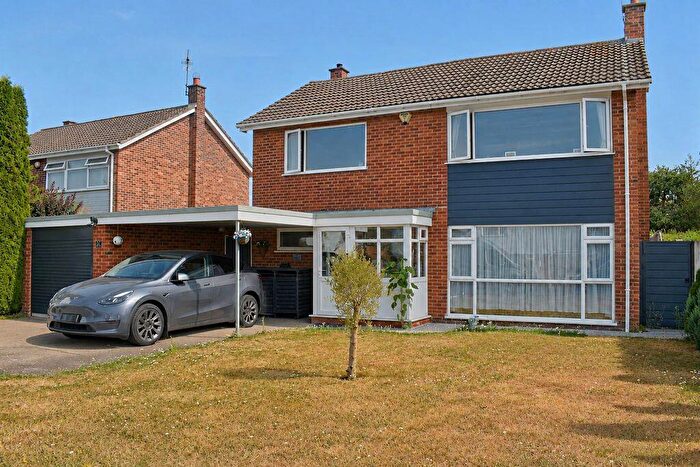 4 Bedroom Detached House For Sale In The Paddocks, Newark, NG24