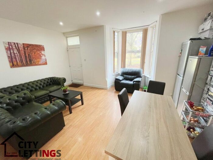 4 Bedroom Flat To Rent In Elm Avenue, Mapperley Park, NG3