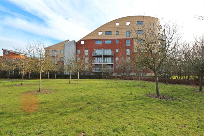 2 Bedroom Apartment For Sale In Staverton Grove, Broughton, MK10
