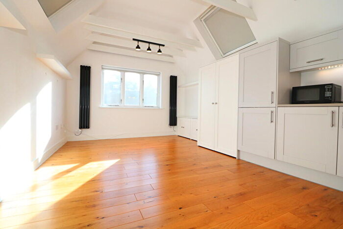Apartment To Rent In Paper Mews, Dorking, RH4